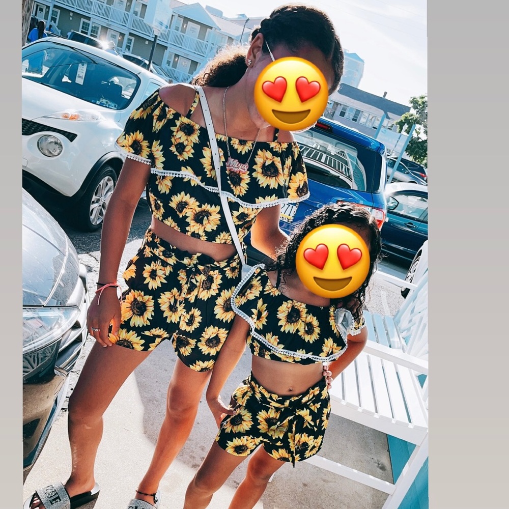 Girls Sunflower summer shorts set - Picture 2 of 3